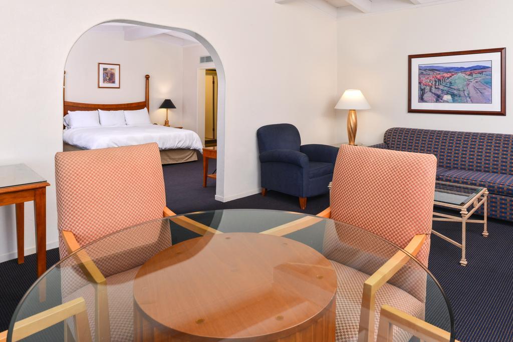 Red Lion Hotel Woodlake Conference Center Sacramento Dış mekan fotoğraf